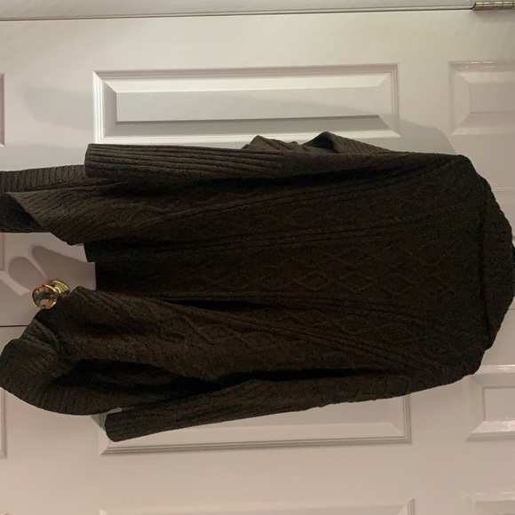 Woman’s Cardigan - Picture 3 of 4